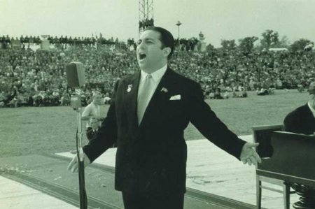 Bu gün Rəşid Behbudovun vəfatından 31 il ötür