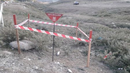 ANAMA cəbhəboyu əraziləri mərmilərdən təmizləyir - FOTO