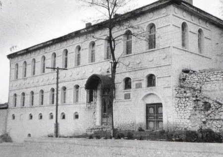 Xan qızı Natəvanın evi düşmən işğalından əvvəl və sonra... - FOTO