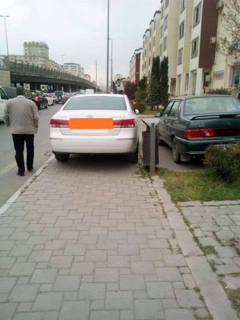 Bakıda piyadaların yolunu kəsənlər - FOTO