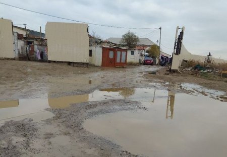 Bakının taksi və təcili tibbi yardım üzünə həsrət qalan ərazisi - FOTO