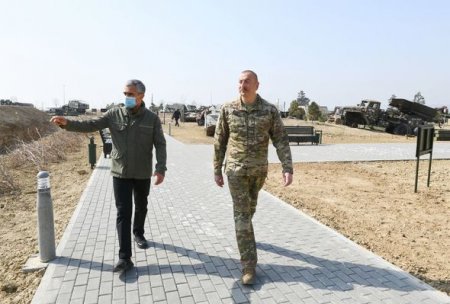 İlham Əliyev Bakıda Hərbi Qənimətlər Parkının açılışında iştirak etdi - YENİLƏNİB + FOTO