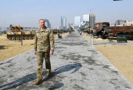 İlham Əliyev Bakıda Hərbi Qənimətlər Parkının açılışında iştirak etdi - YENİLƏNİB + FOTO