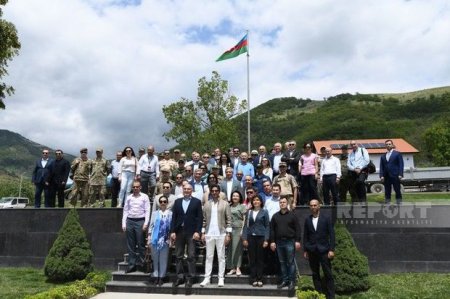 Xarici diplomatlar Laçında Bayraq meydanı ilə tanış olublar - YENİLƏNİB + FOTO