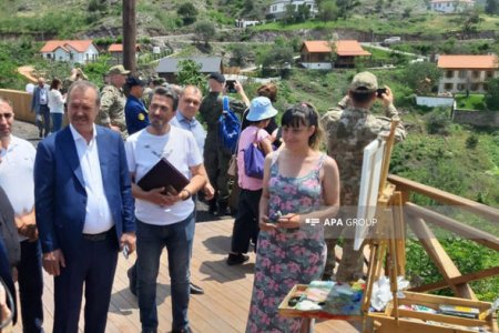 Xarici diplomatlar Laçında Bayraq meydanı ilə tanış olublar - YENİLƏNİB + FOTO