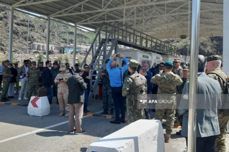 Xarici diplomatlar Laçında Bayraq meydanı ilə tanış olublar - YENİLƏNİB + FOTO