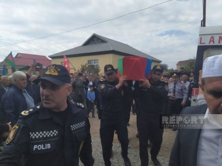 31 il sonra meyitinin qalıqları tapılan şəhidlə Saatlıda vida mərasimi keçirilir - FOTO