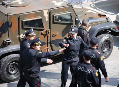 Cəlilabadda təlim: bir neçə polis xəsarət aldı - Təcili