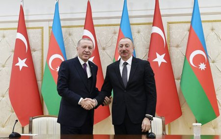 İlham Əliyev PKK-nın özünü ləğv etməsinə görə Ərdoğanı TƏBRİK ETDİ - FOTO