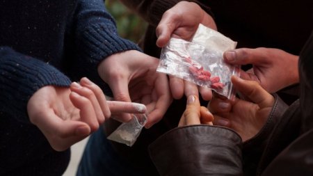 Azərbaycanda narkotik asılılığı olan şəxslərin sayı açıqlandı