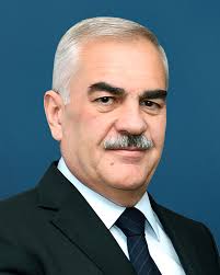 Vasif Talıbovun qohumu insanları aldadıb evlərini əllərindən alıb+ FOTO