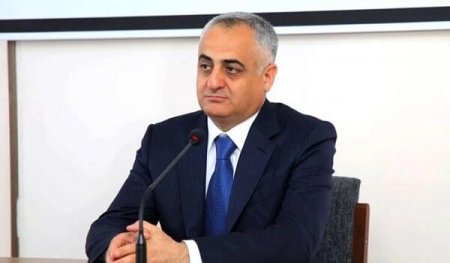 Fuad Nəcəflinin 30 min manatlıq tualet kağızı sərgüzəşti