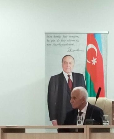 PROFESSOR QƏZƏNFƏR PAŞAYEV GETDİKCƏ SƏRİŞTƏNİ İTİRİR – Yeni nəşr olunan “Tovuz Ensiklopediyası”na irad bildirərkən şəhidlərin ruhuna hörmətsizlik etdi