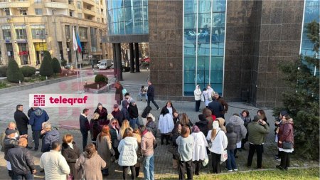 Azərbaycanda stomatoloqlar AKSİYA KEÇİRİR.