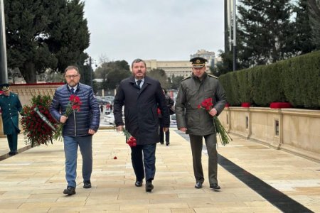 Ukrayna səfiri də Şəhidlər Xiyabanını ziyarət etdi.