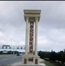 Boşanan qadının vəkilə verməyə pulu yoxdur, keçmiş ərinin məişət zorakılığı hələ də davam edir