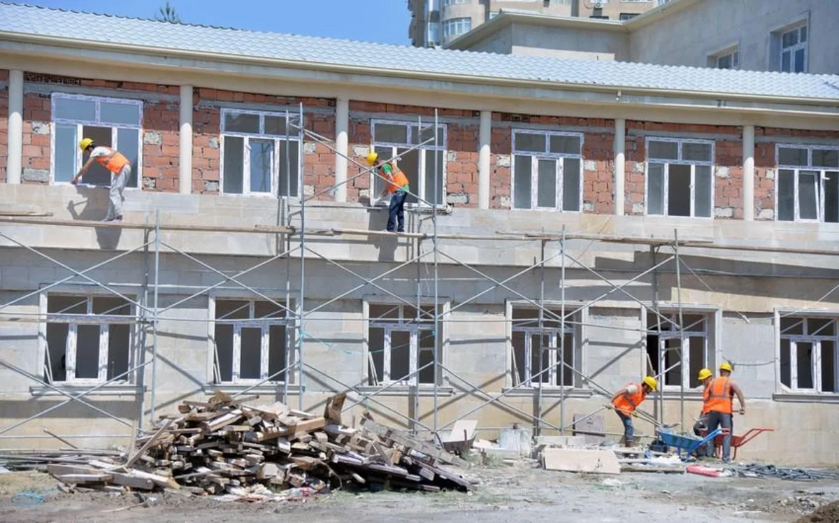 Məktəblərdə təmir işlərinə 4 milyon manatdan çox vəsait ayrılır