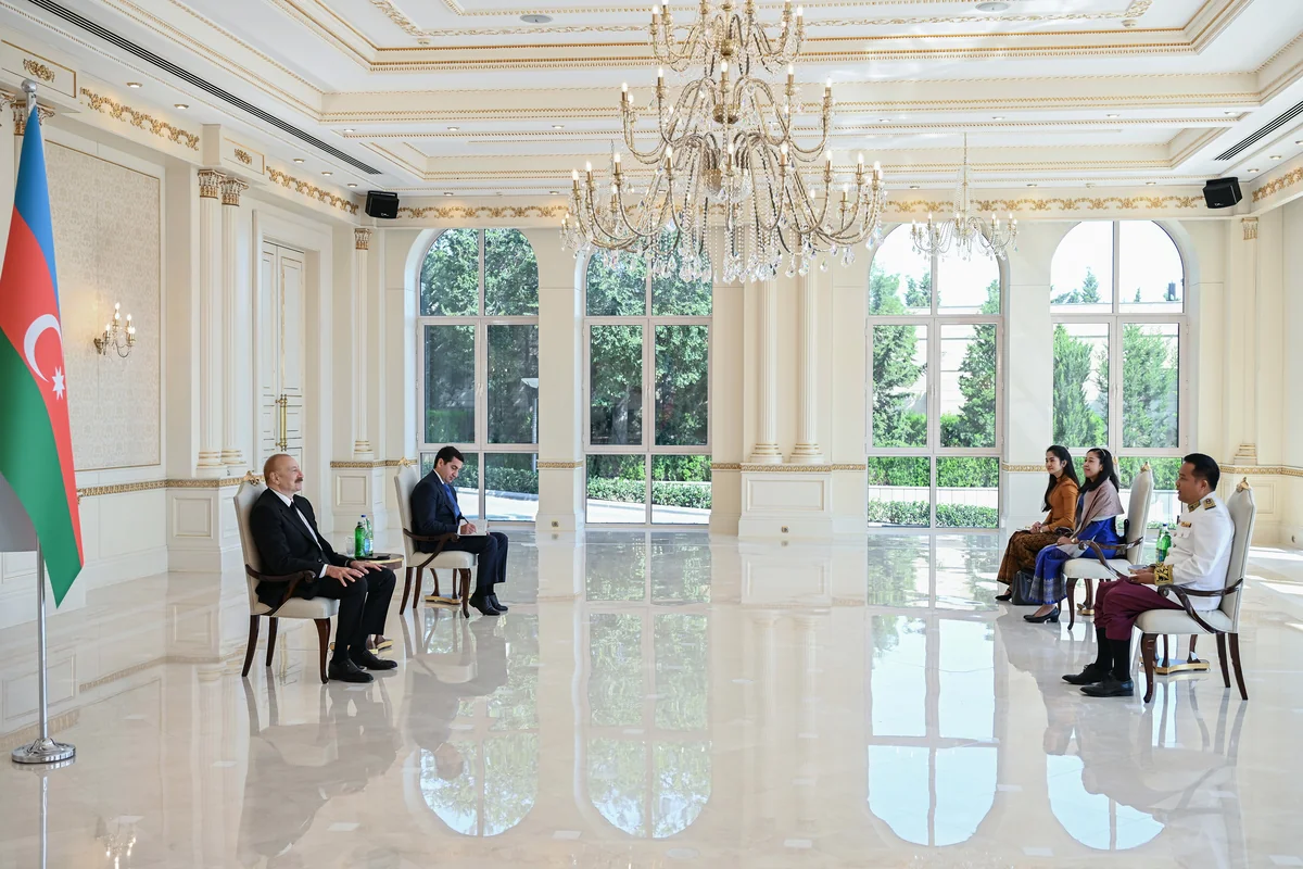 Prezident Kambocanın ölkəmizə yeni təyin olunmuş səfirini qəbul edib