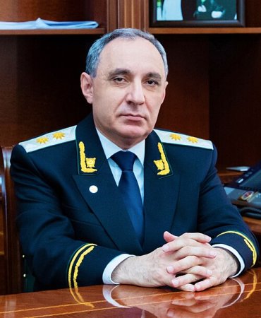 Zavod direktoru 20 il (!) qeyri-leqal əməyini istismar etdiyi işçinin pulunu vermir
